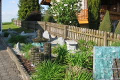 gartengestaltung-vorgarten-brunnen