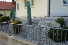 haus-steingarten-saeulen-1000x750